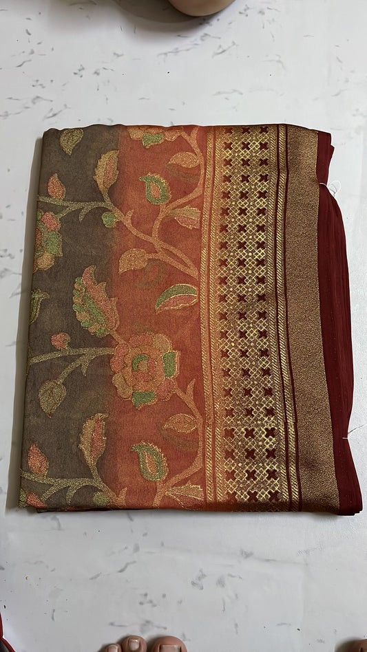 “Elegant Maroon Banarasi Saree with Golden Floral Zari Work” 🌹✨